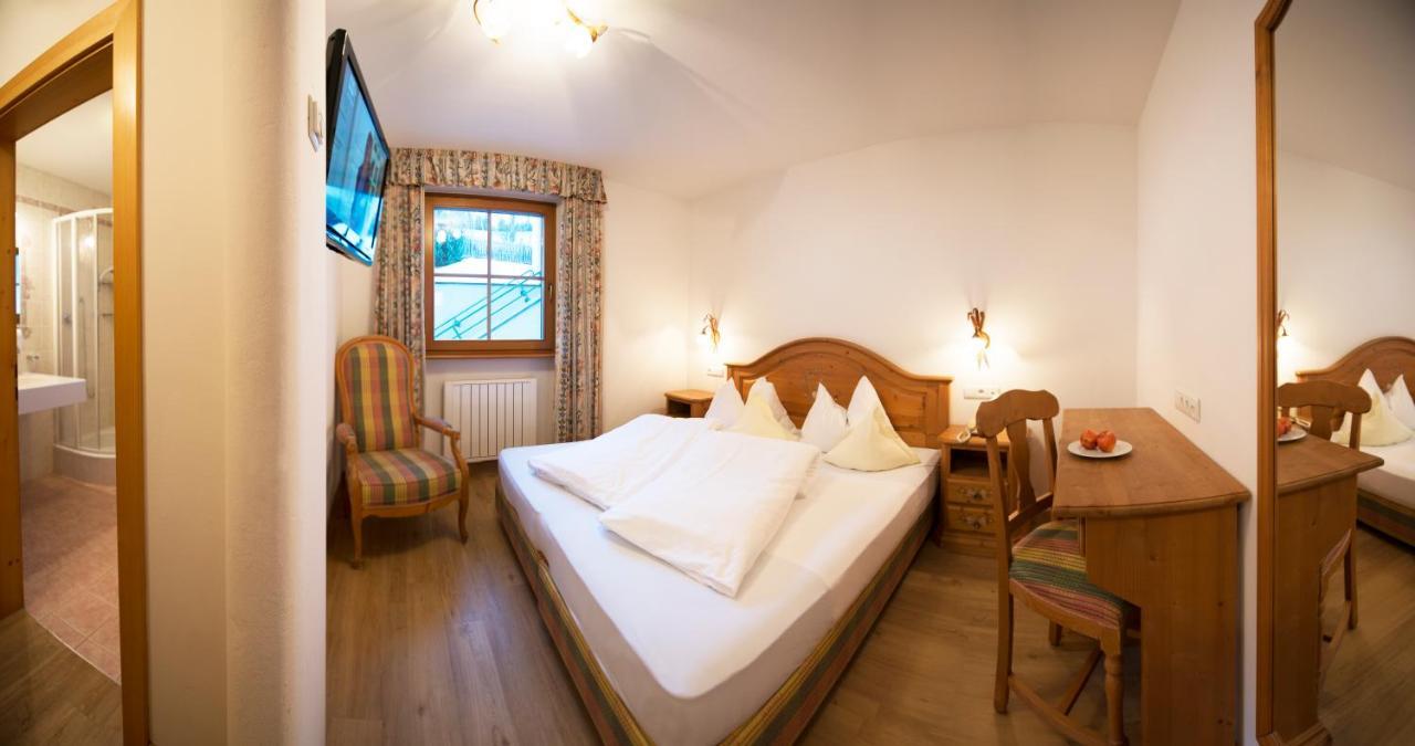 Turmhotel Gschwendt Planca di Sopra Exteriör bild